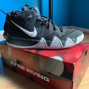 Nike Kyrie 4 | 7Y - Youth